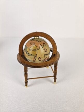 Poppenhuis globe