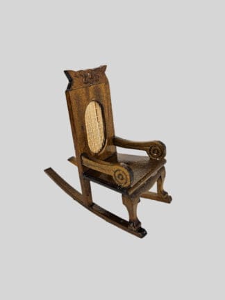 mini Schommelstoel poppenhuis